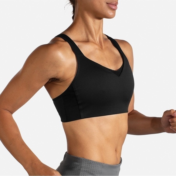 Brooks Jet Black Athletic Bra - Picture 12 of 13